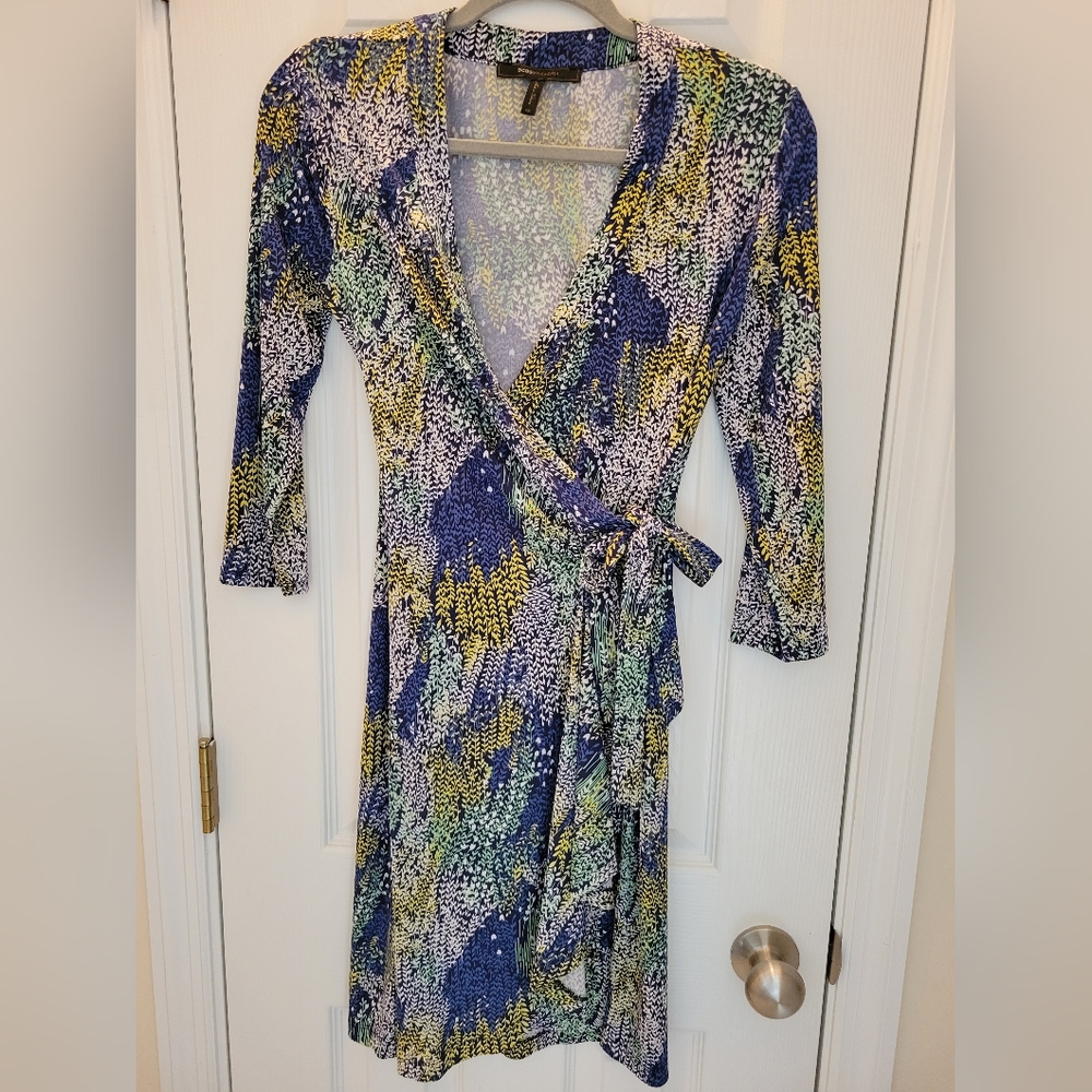 BCBG Max Azria. Wrap Dress. Size XS. Floral Blue/Green/Yellow/White.
